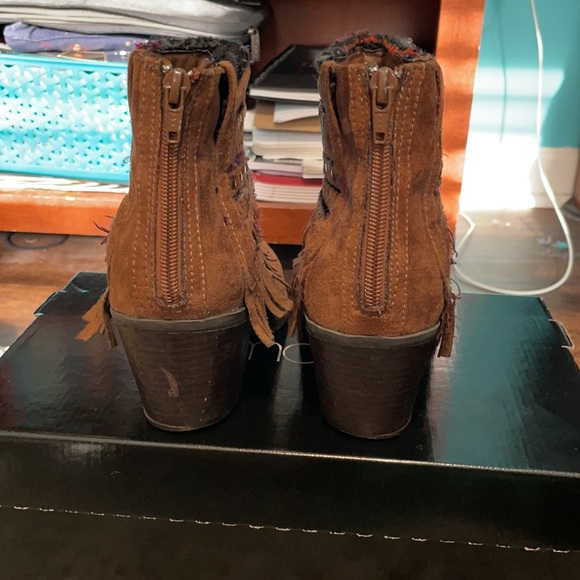 Mudd fringe ankle boots, size 7.5W - Picture 5 of 5